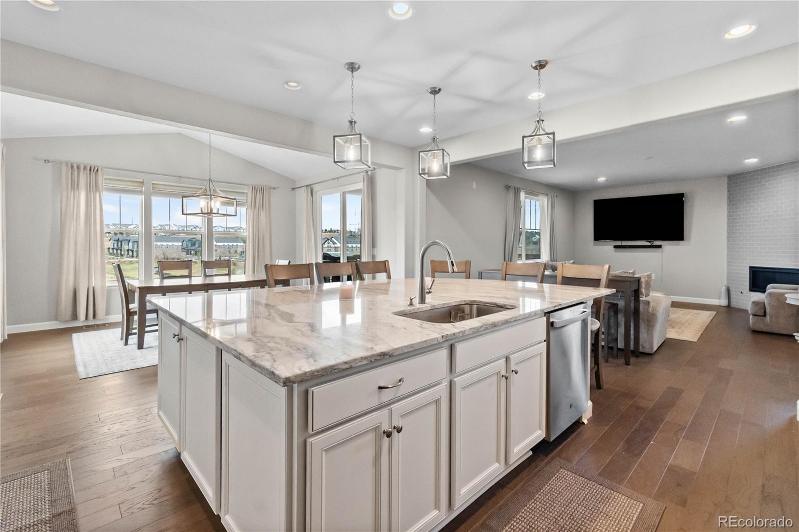 MLS Image #13 for 5789 s haleyville street,aurora, Colorado