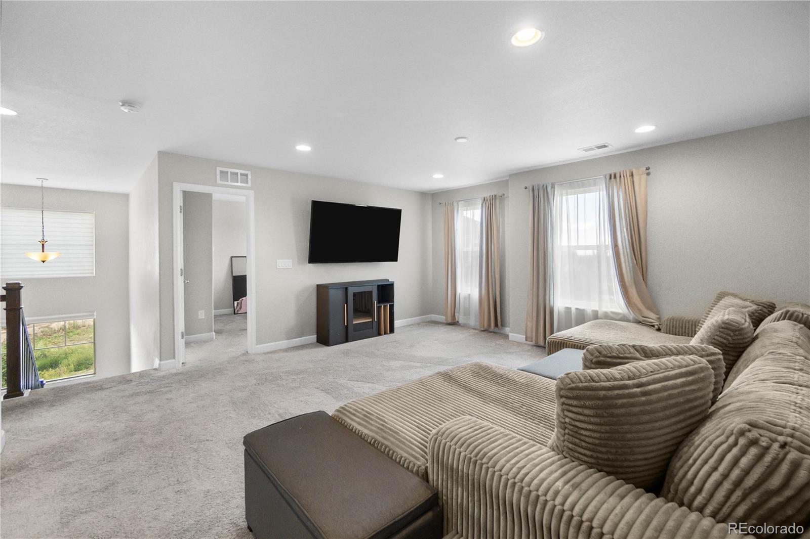 MLS Image #15 for 5789 s haleyville street,aurora, Colorado