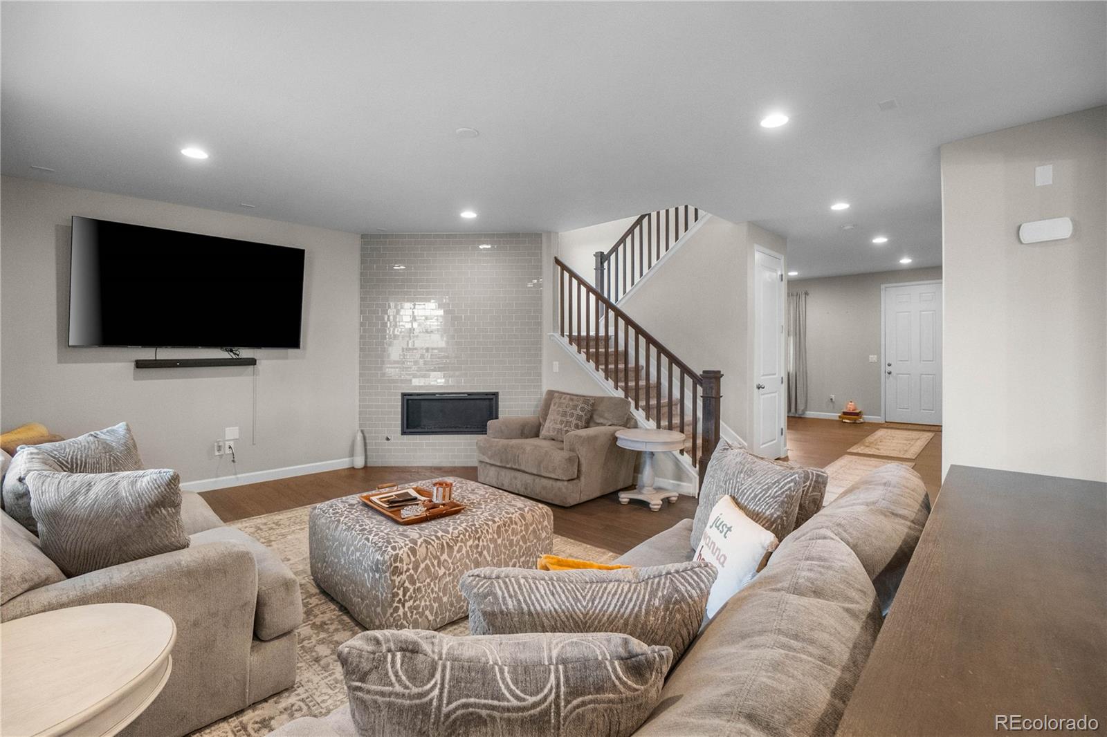 MLS Image #6 for 5789 s haleyville street,aurora, Colorado