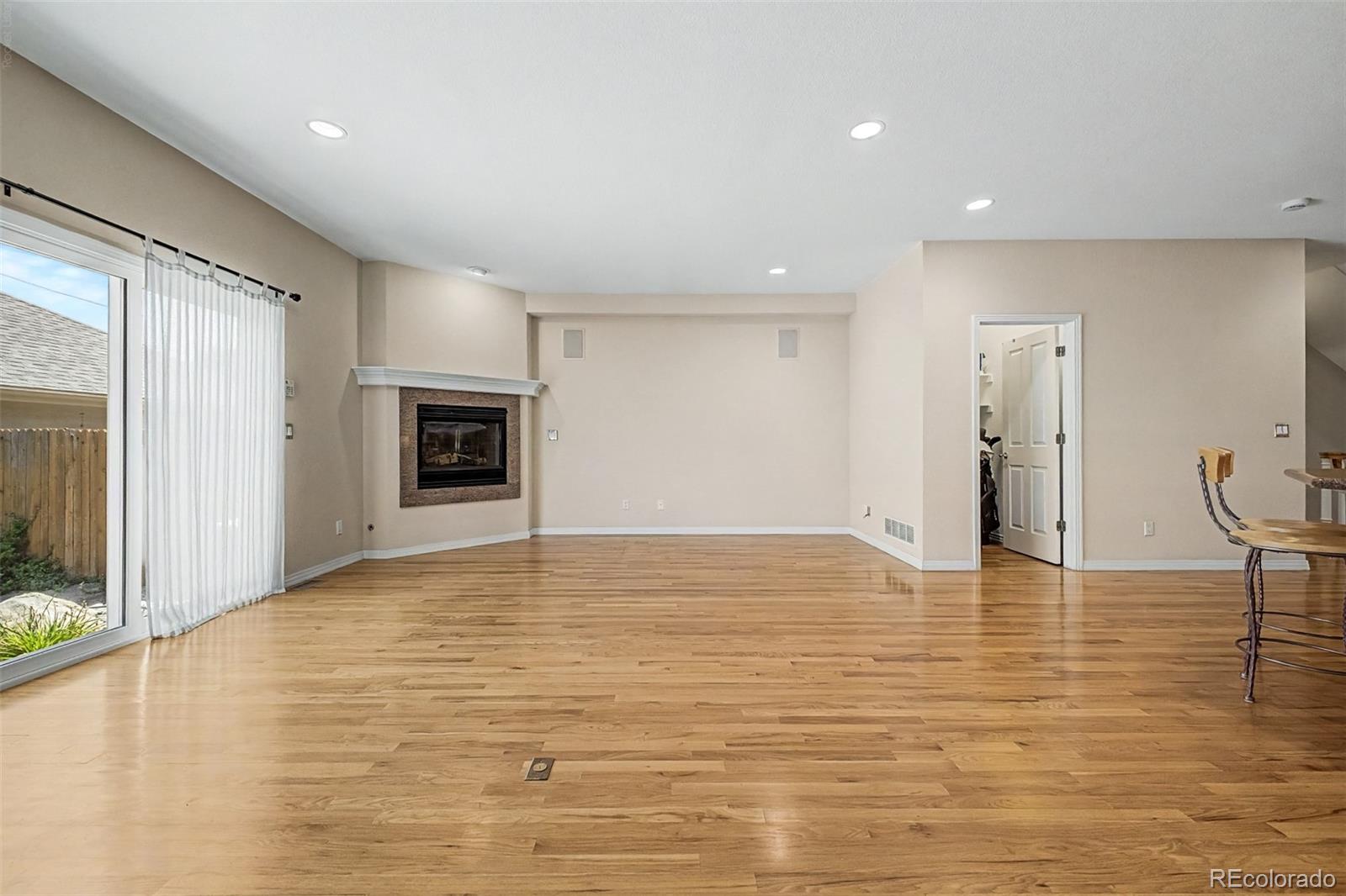 MLS Image #4 for 64 s monroe street,denver, Colorado