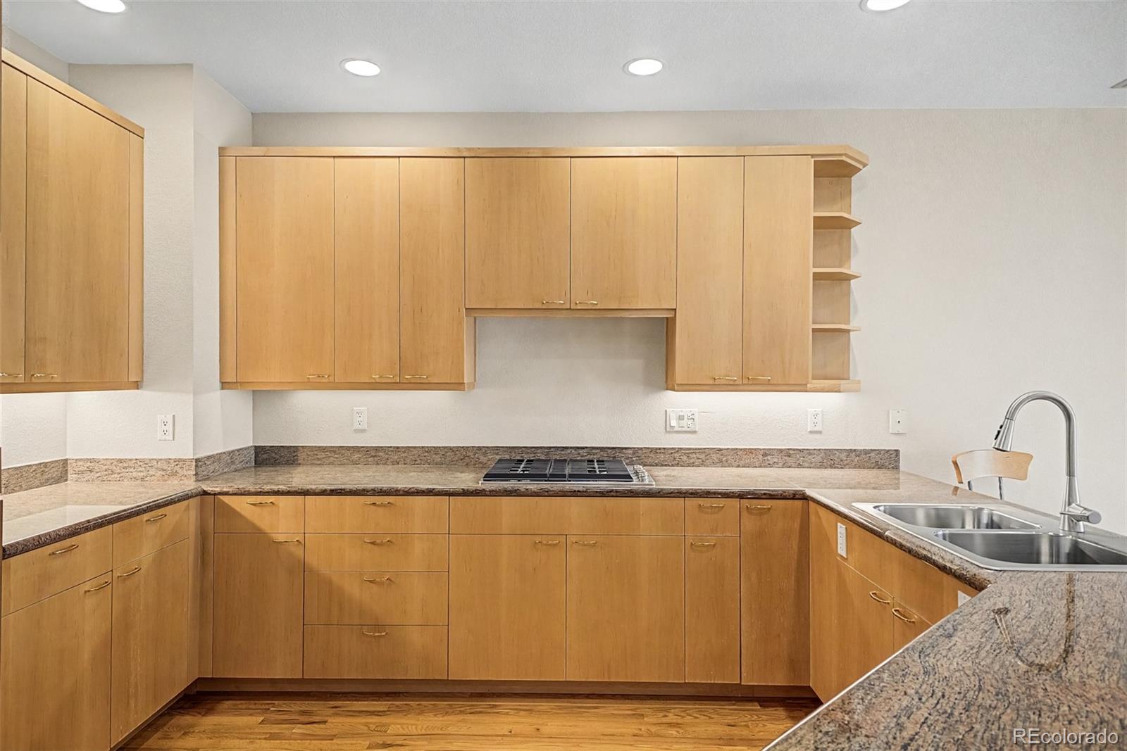 MLS Image #8 for 64 s monroe street,denver, Colorado