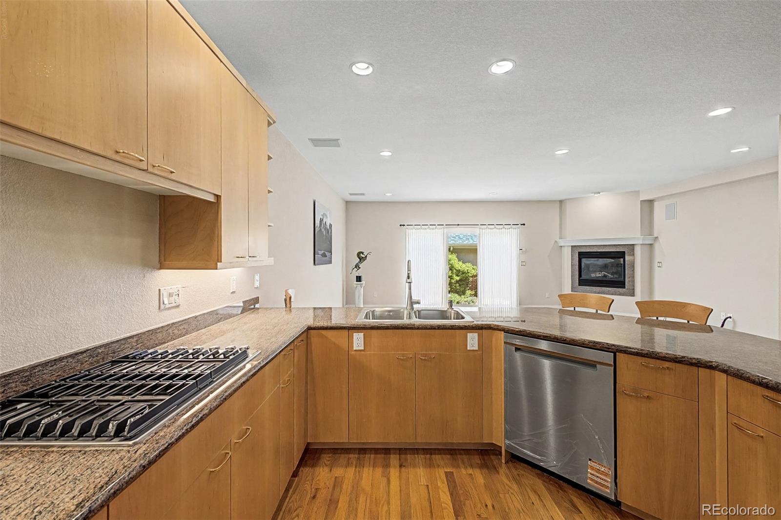 MLS Image #9 for 64 s monroe street,denver, Colorado