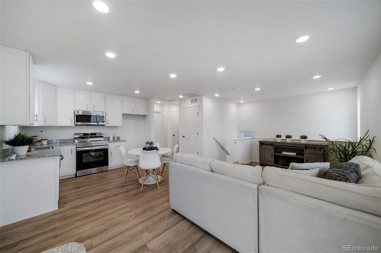 MLS Image #6 for 46566  gold prairie drive,bennett, Colorado