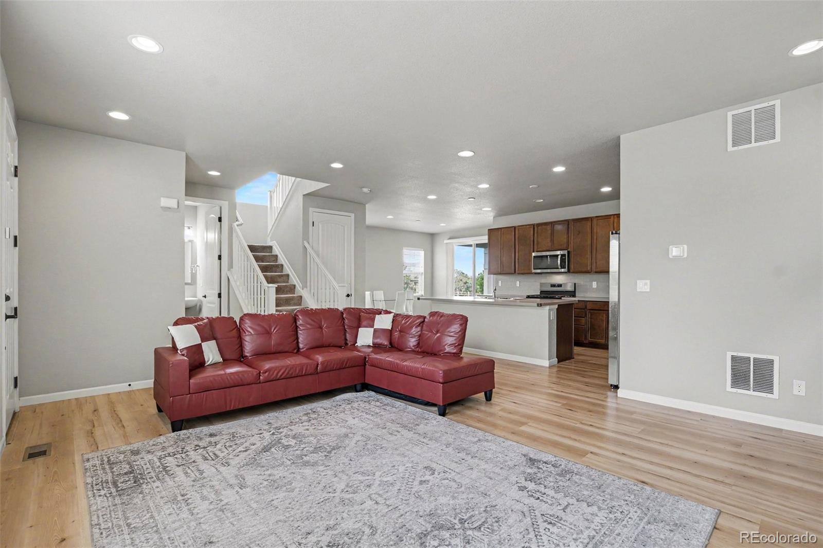 MLS Image #5 for 17227  parkside drive,commerce city, Colorado