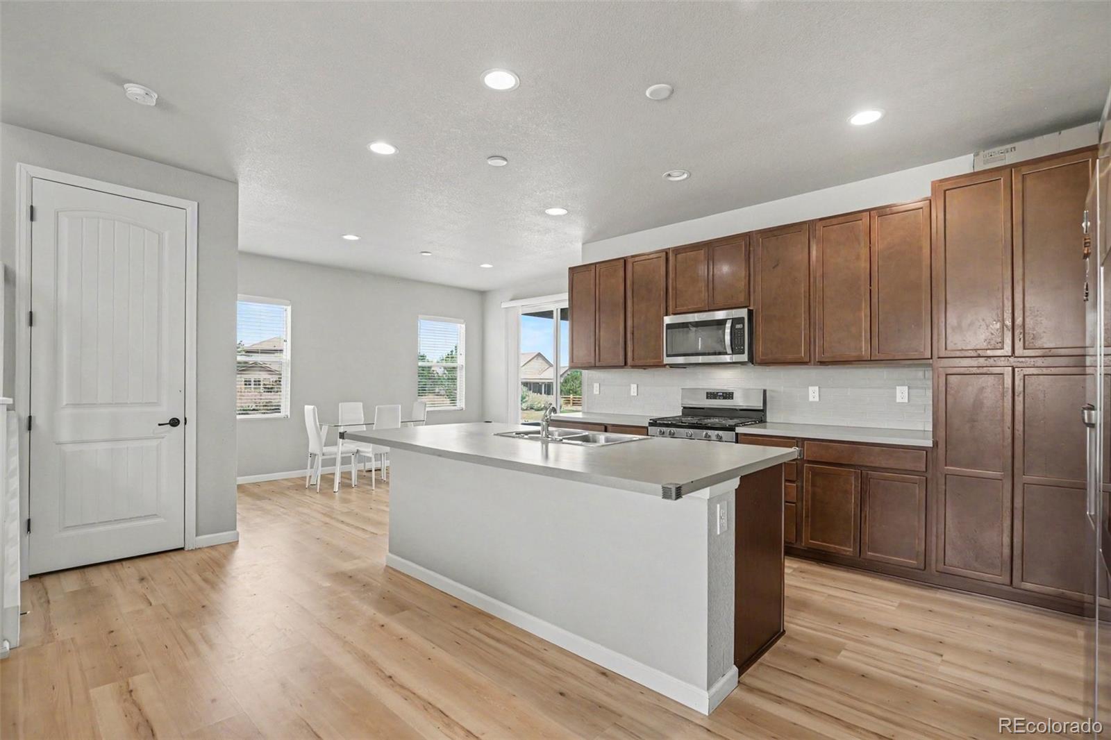 MLS Image #7 for 17227  parkside drive,commerce city, Colorado