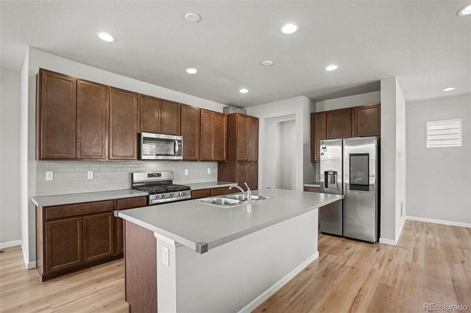 MLS Image #8 for 17227  parkside drive,commerce city, Colorado