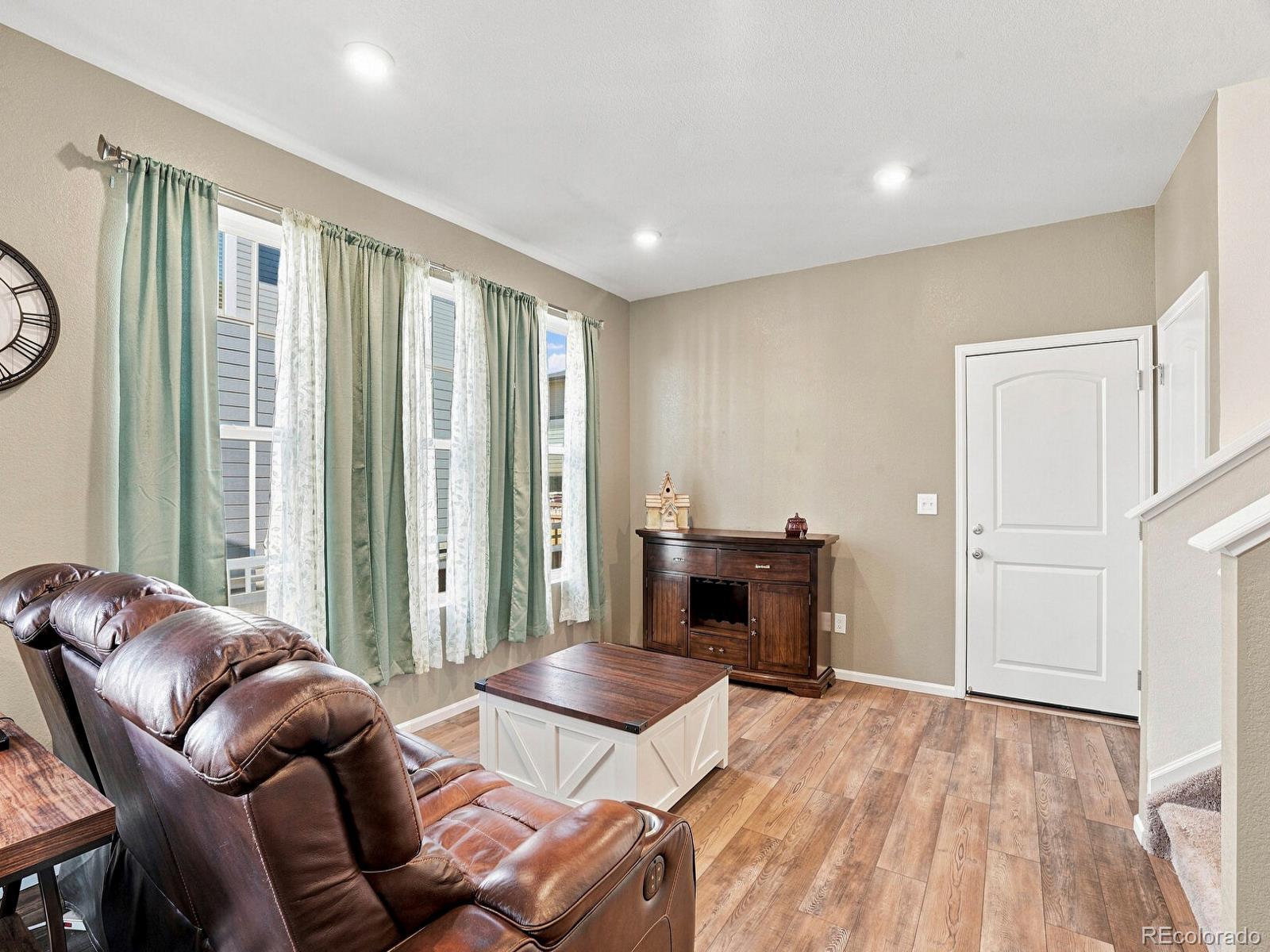 MLS Image #11 for 21331 e 60th avenue,aurora, Colorado