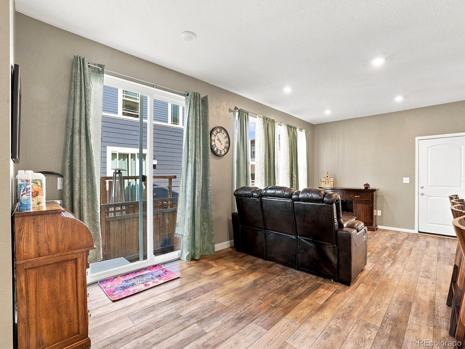 MLS Image #16 for 21331 e 60th avenue,aurora, Colorado