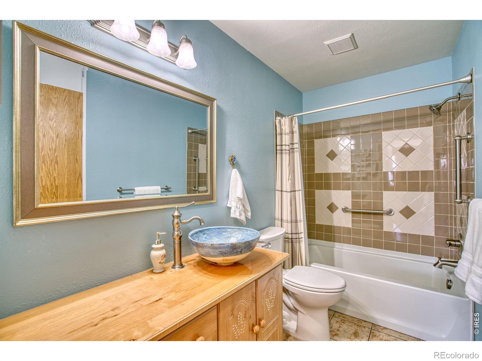 MLS Image #11 for 1828  rice street,longmont, Colorado