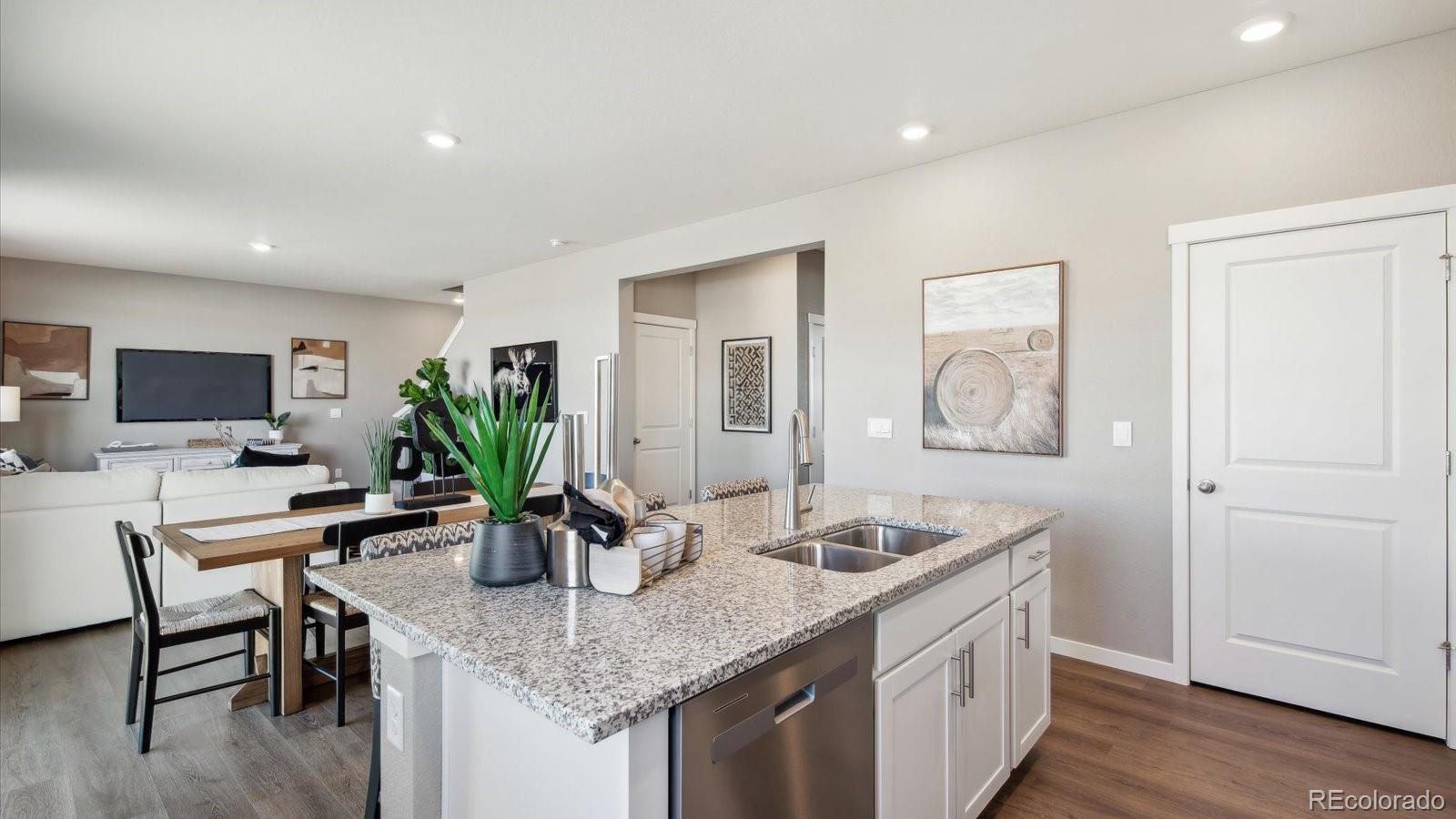 MLS Image #11 for 9918  danube court,commerce city, Colorado