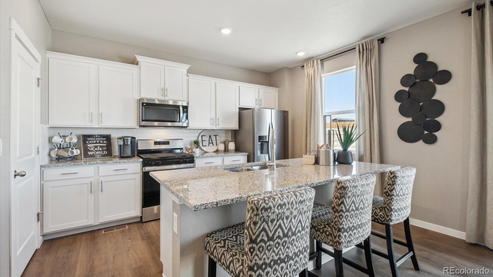 MLS Image #3 for 9918  danube court,commerce city, Colorado