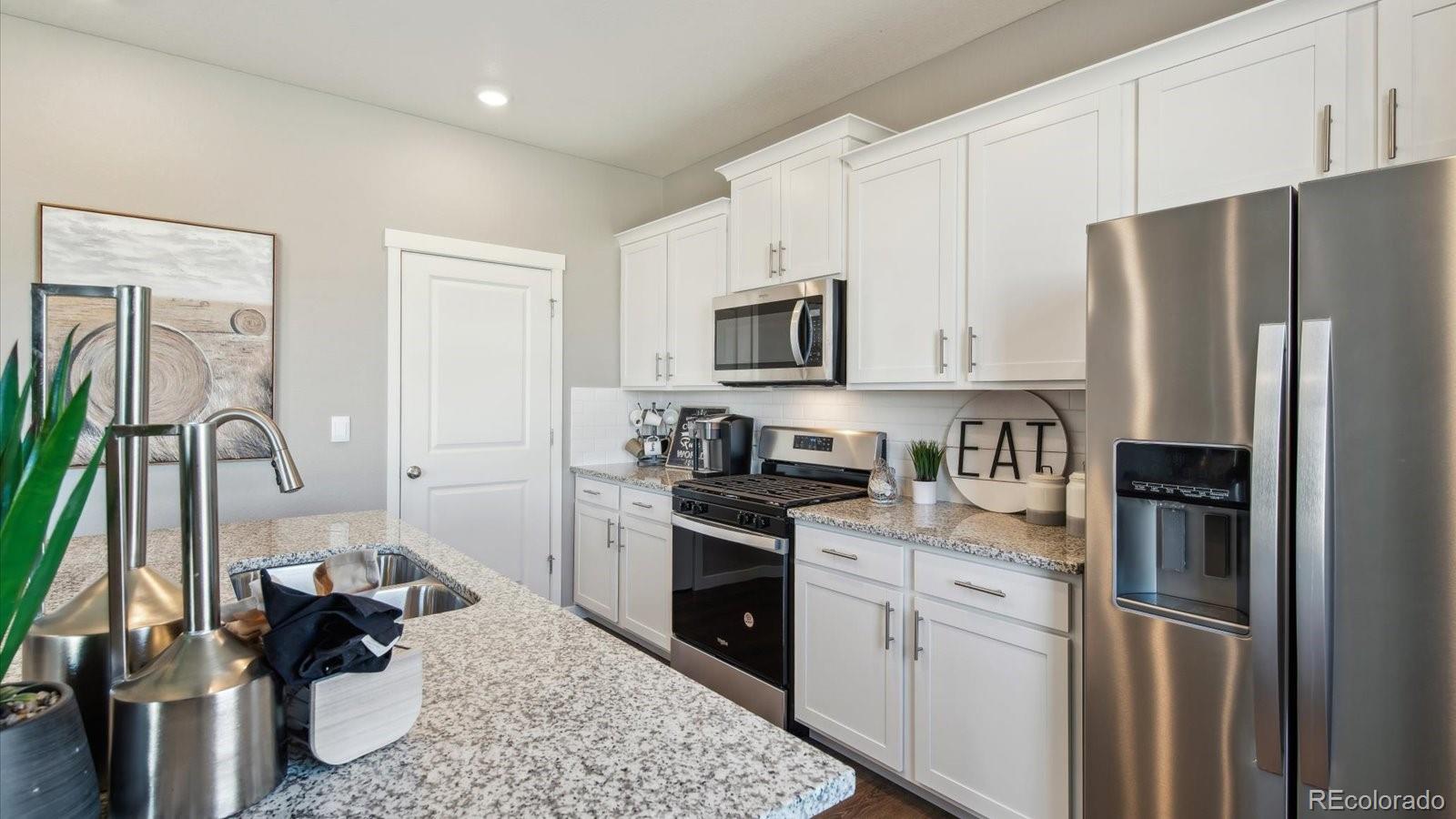 MLS Image #6 for 9918  danube court,commerce city, Colorado