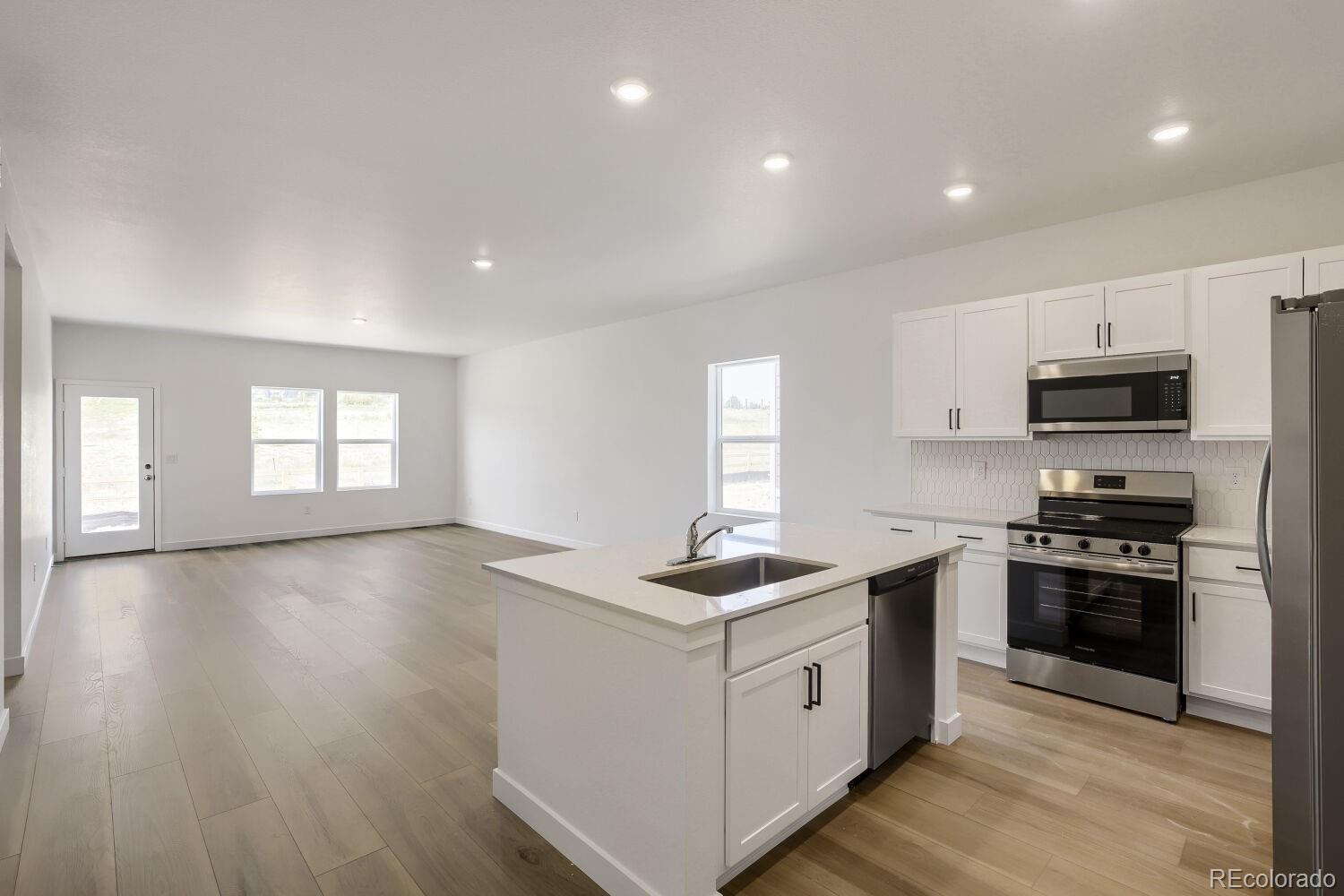 MLS Image #4 for 1694  drumming drive,windsor, Colorado