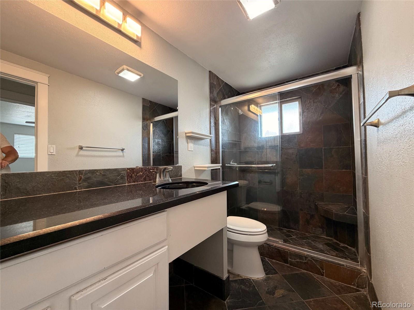 MLS Image #16 for 945  dearborn street,aurora, Colorado