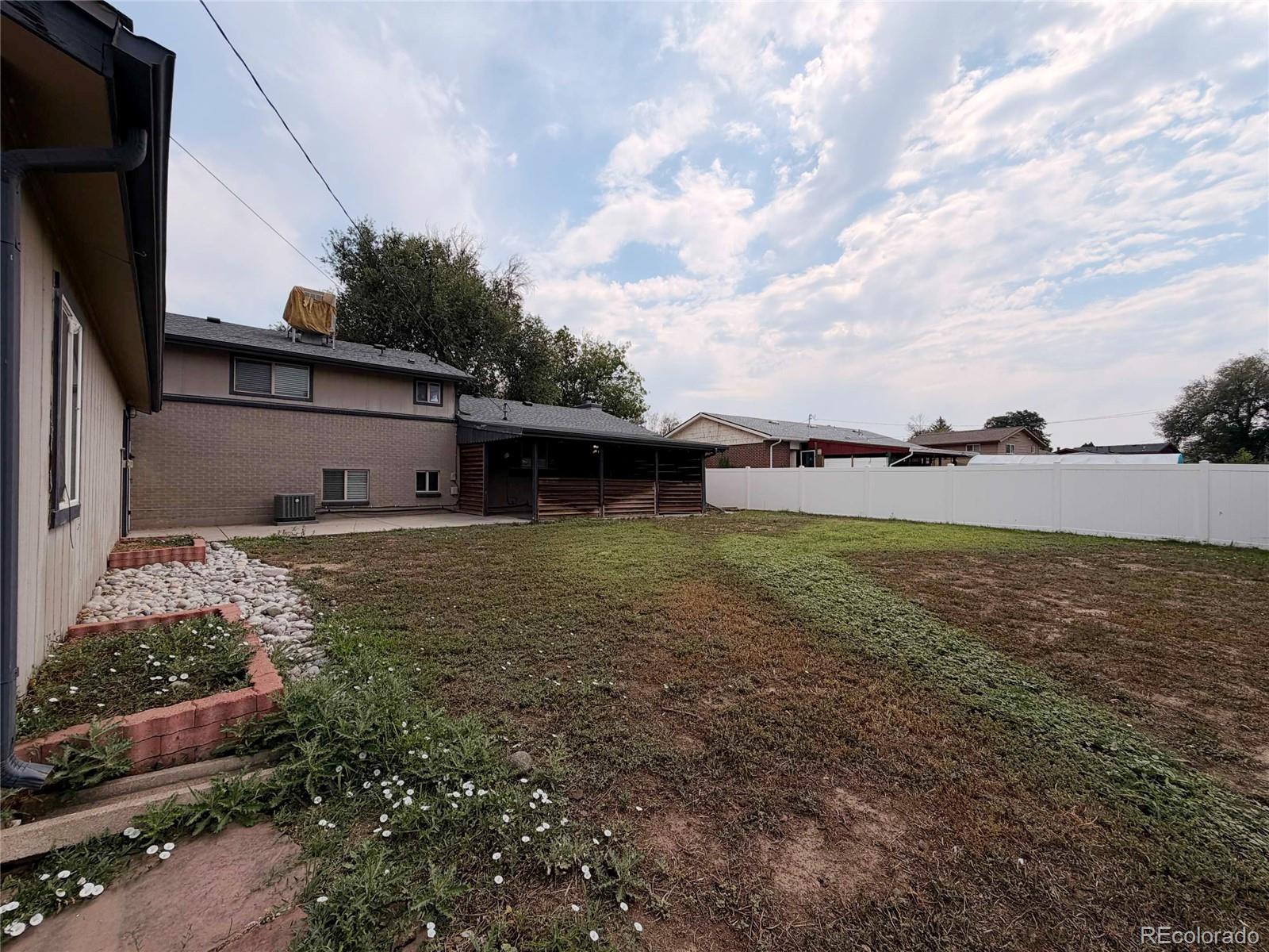 MLS Image #40 for 945  dearborn street,aurora, Colorado