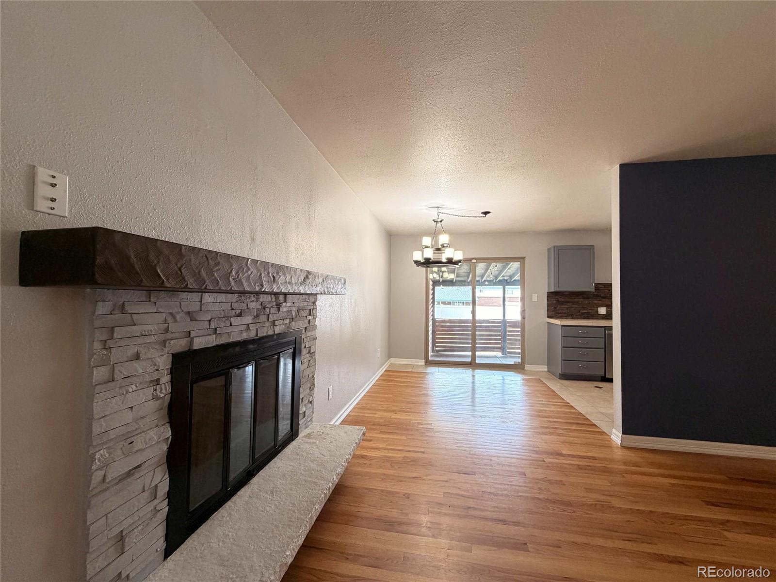 MLS Image #6 for 945  dearborn street,aurora, Colorado