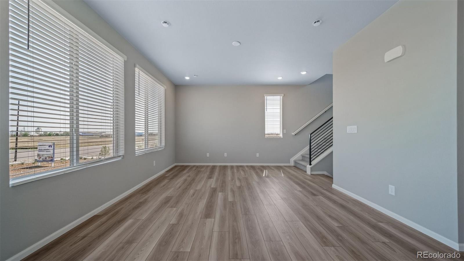 MLS Image #10 for 628  wagon wheel way,bennett, Colorado