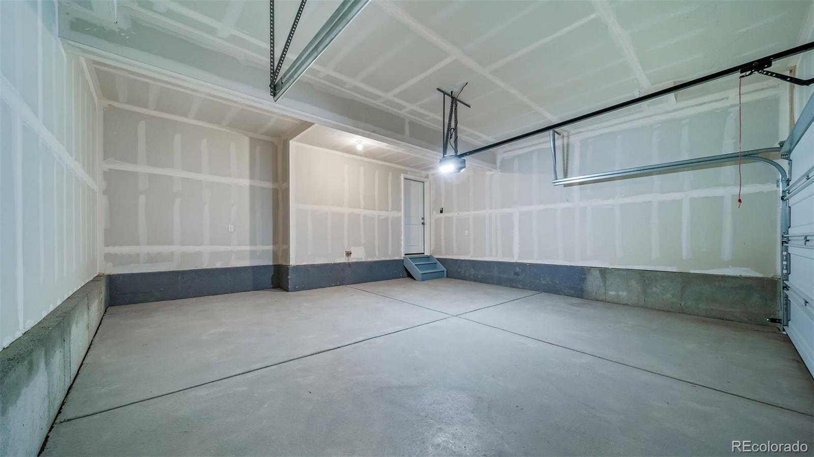 MLS Image #34 for 628  wagon wheel way,bennett, Colorado