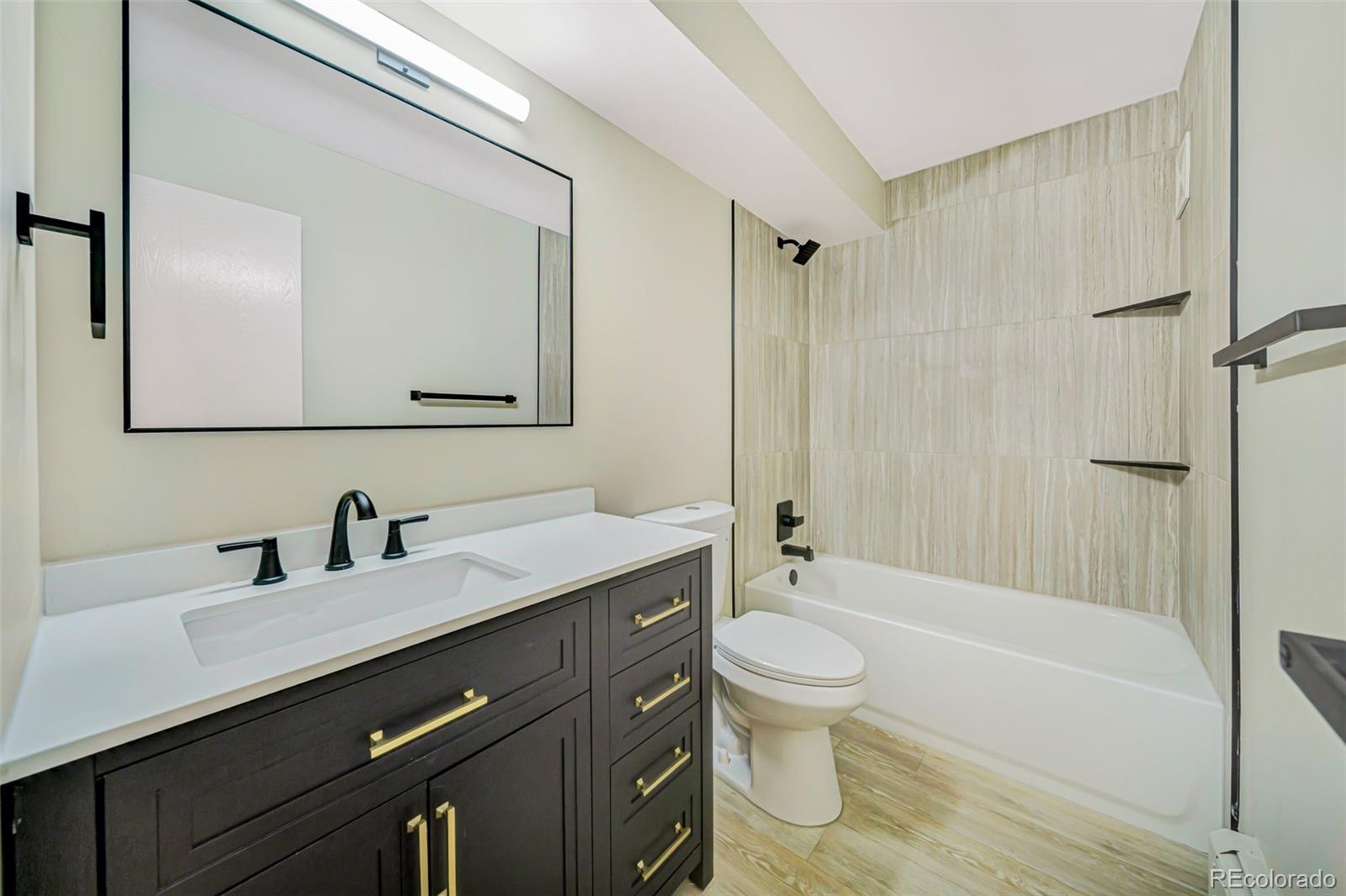 MLS Image #6 for 7040 e girard avenue,denver, Colorado