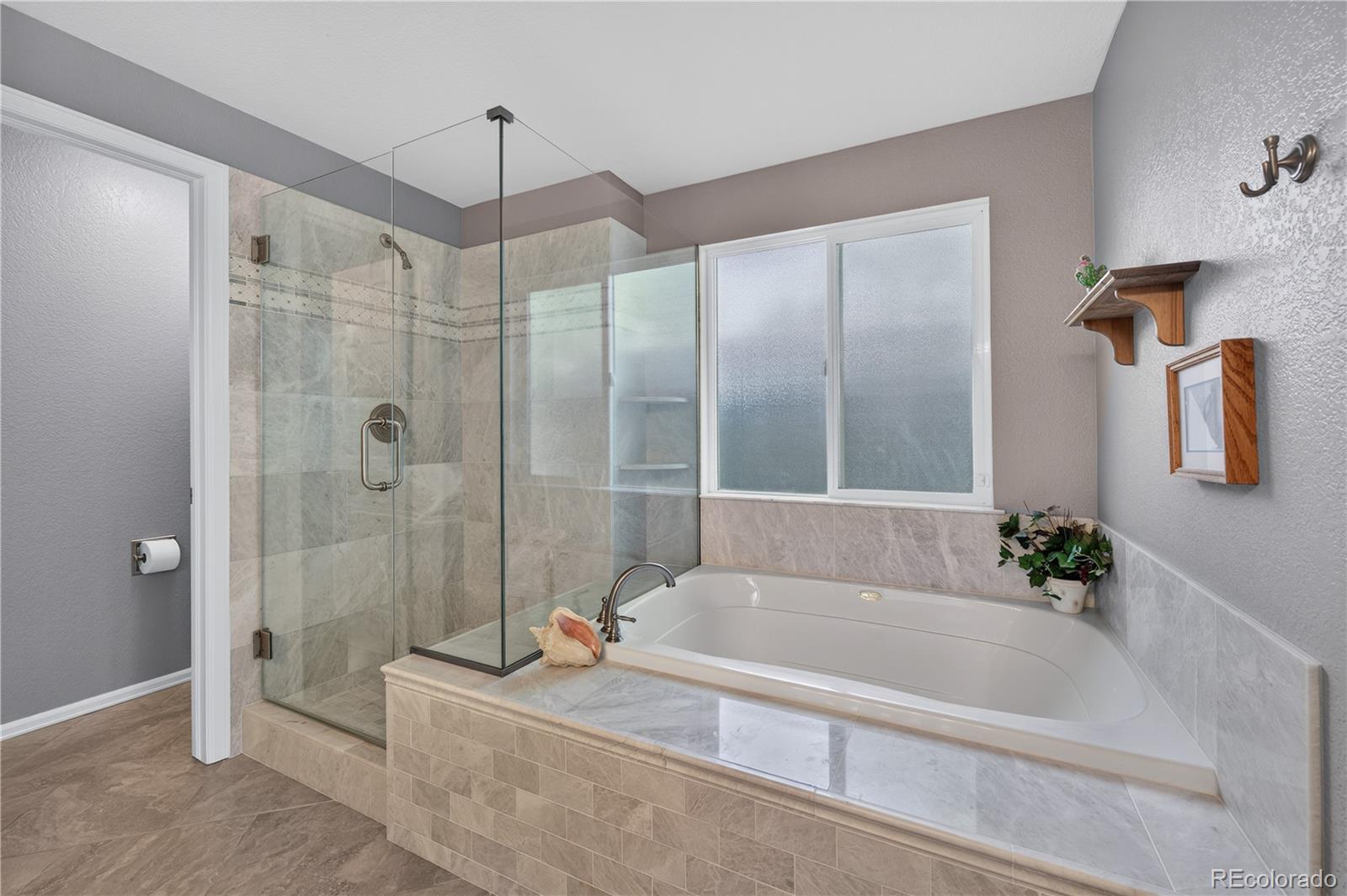 MLS Image #16 for 13588  raritan way,denver, Colorado