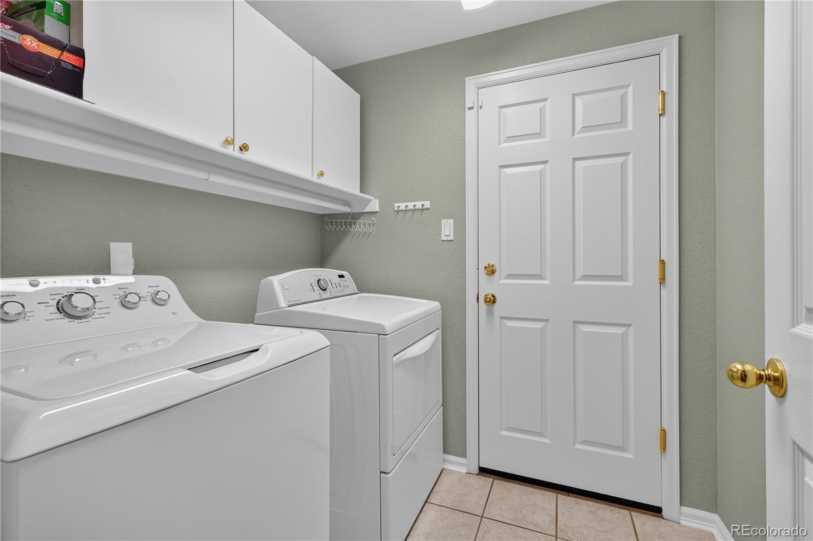 MLS Image #18 for 13588  raritan way,denver, Colorado