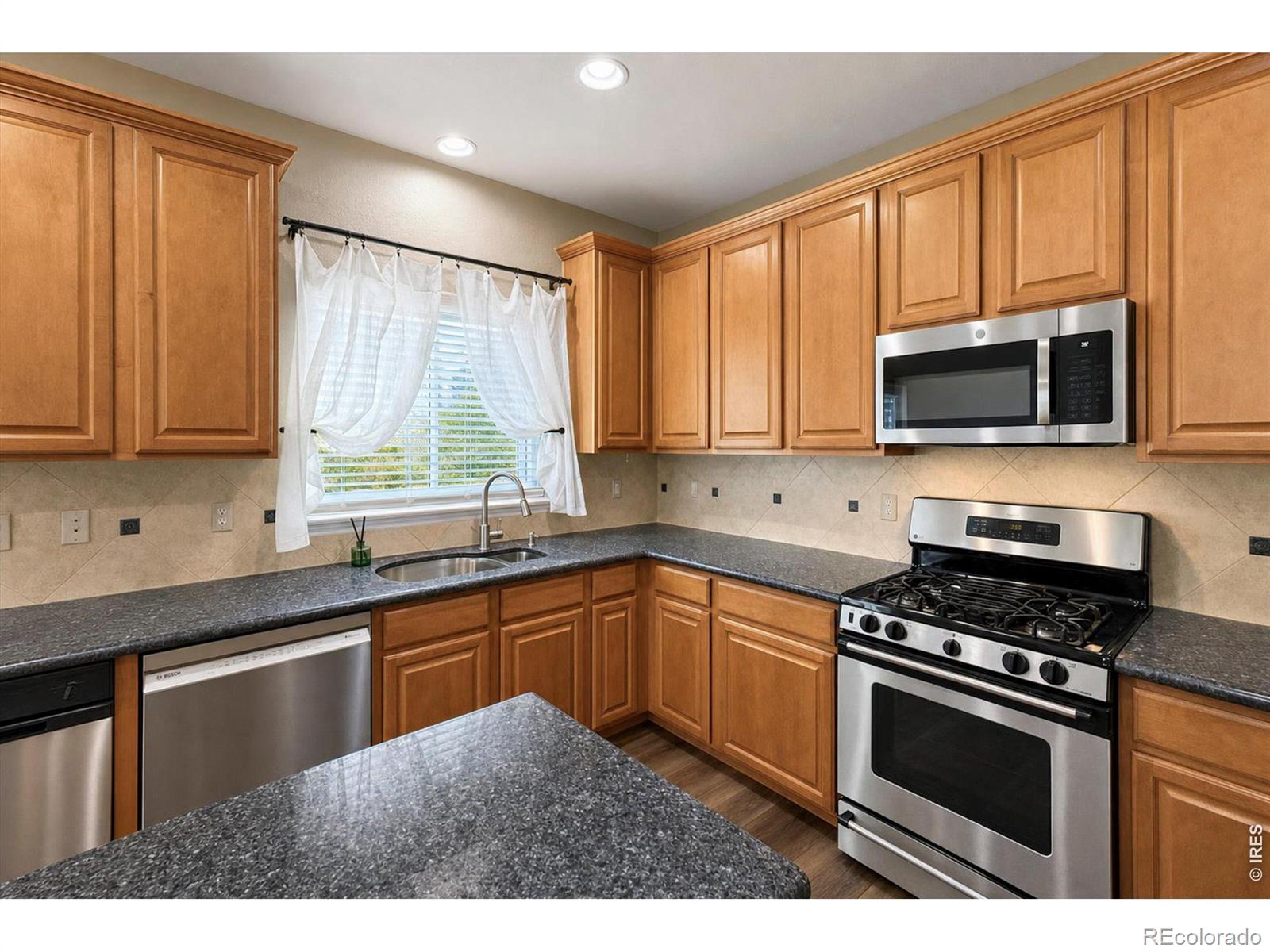 MLS Image #18 for 1527  prairie song place,longmont, Colorado