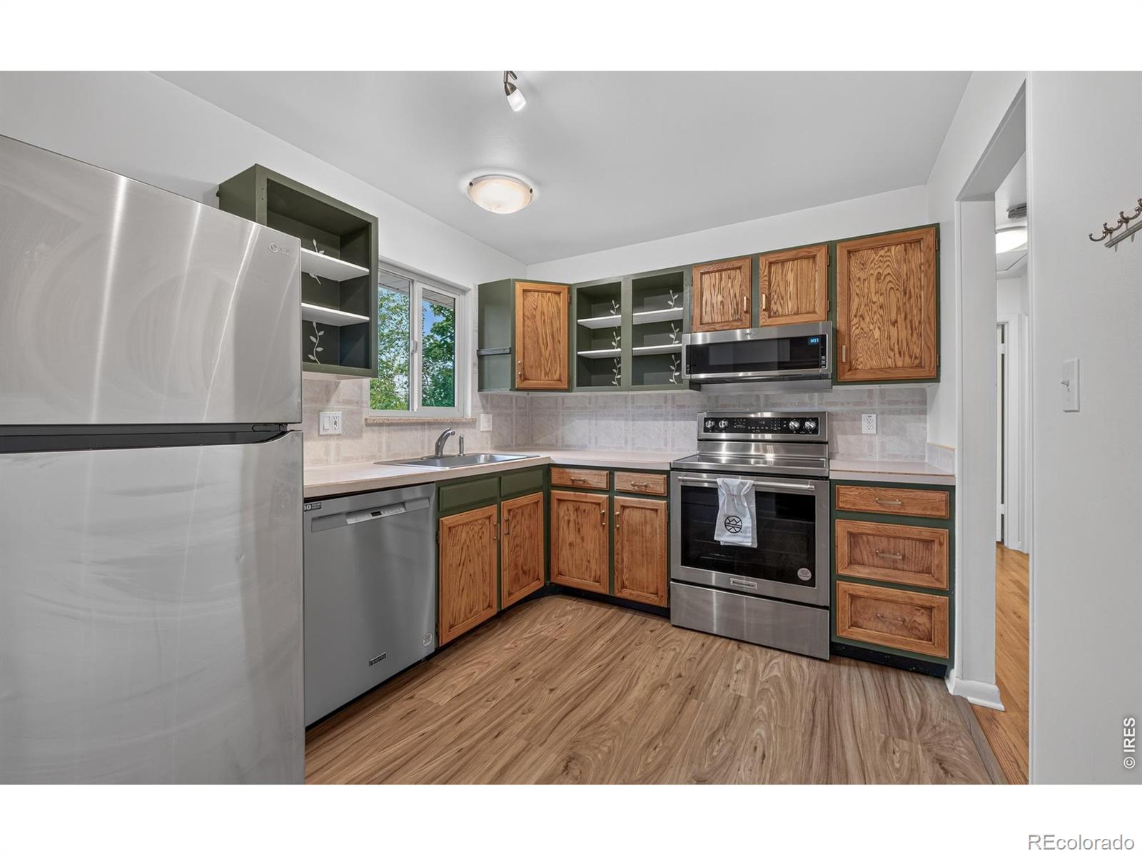 MLS Image #13 for 3735  emerson avenue,boulder, Colorado