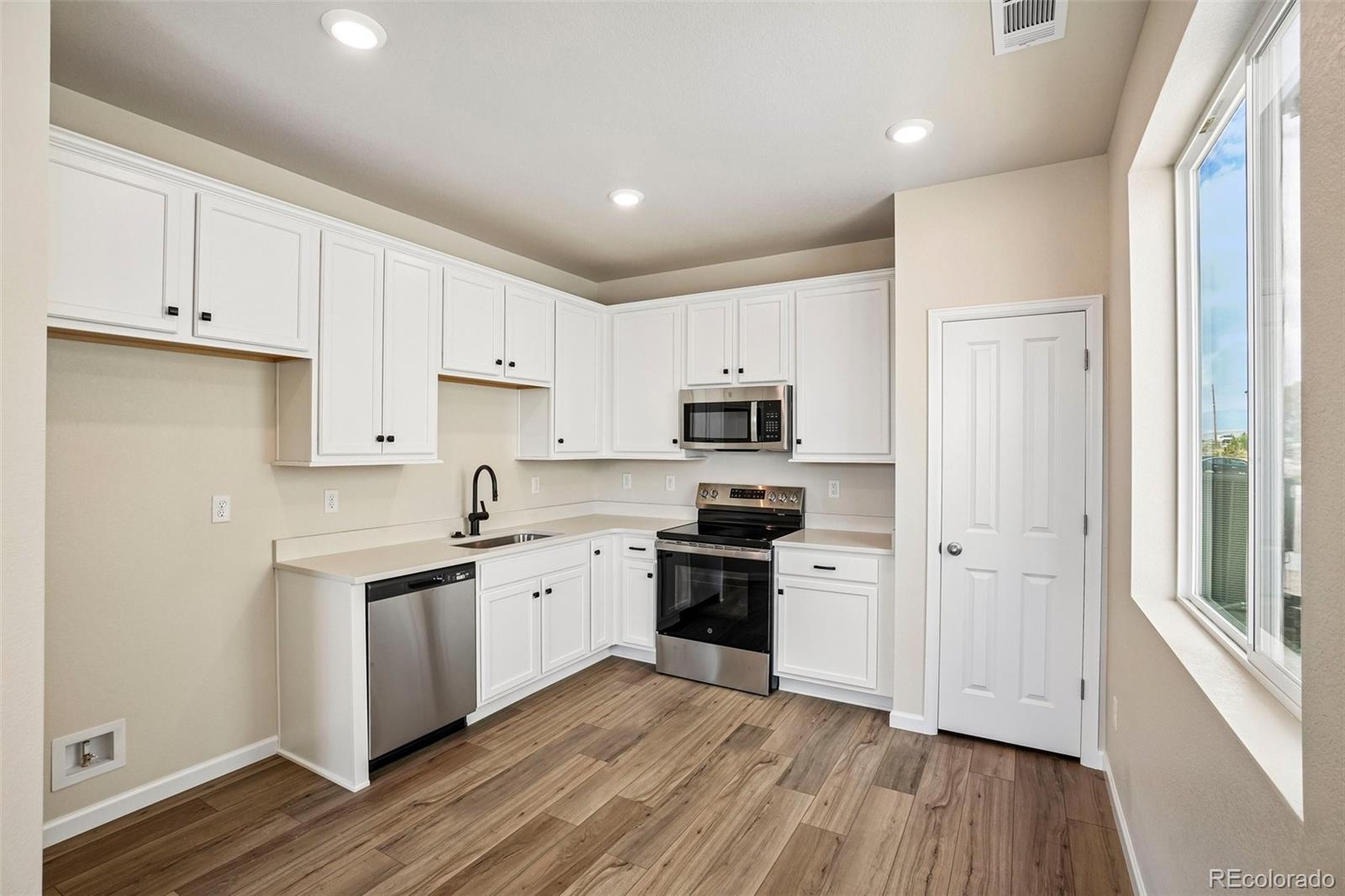 MLS Image #6 for 1478  coral place,longmont, Colorado