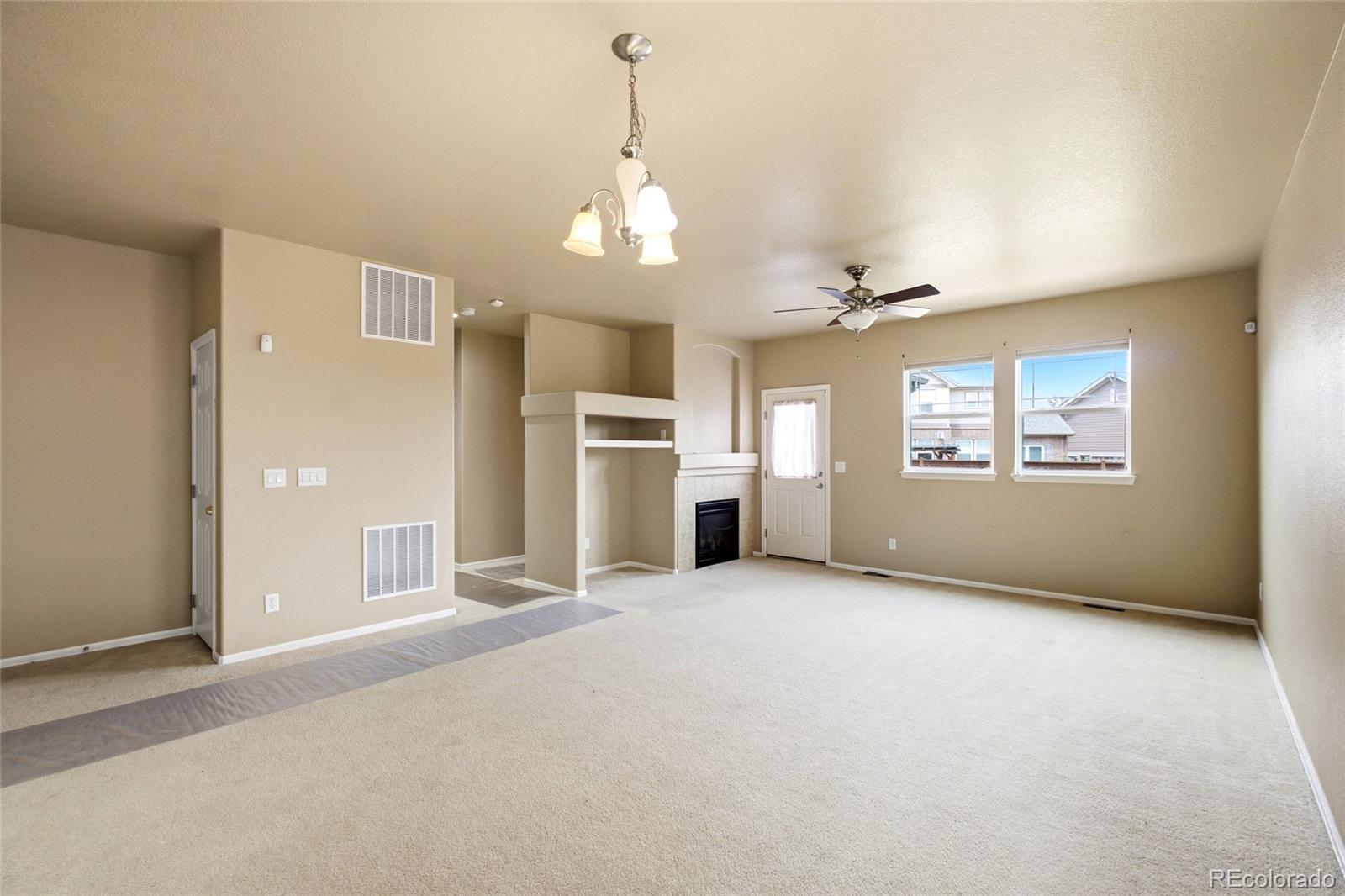MLS Image #10 for 25107 e canal place,aurora, Colorado