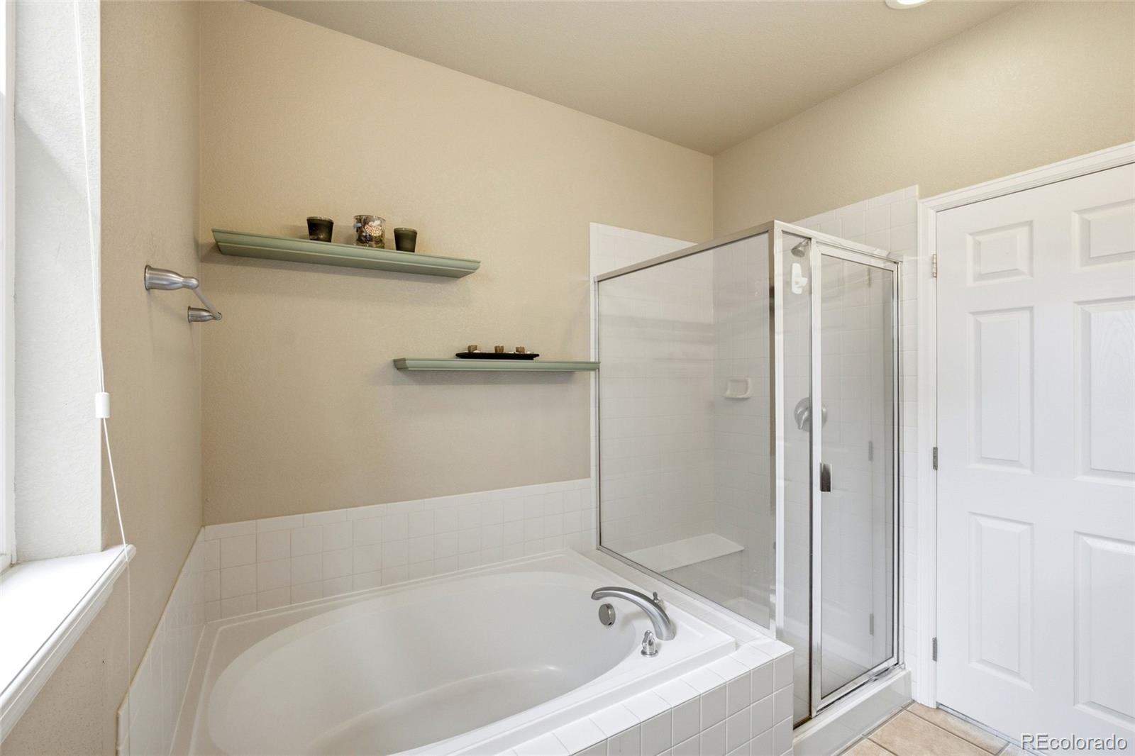 MLS Image #15 for 25107 e canal place,aurora, Colorado