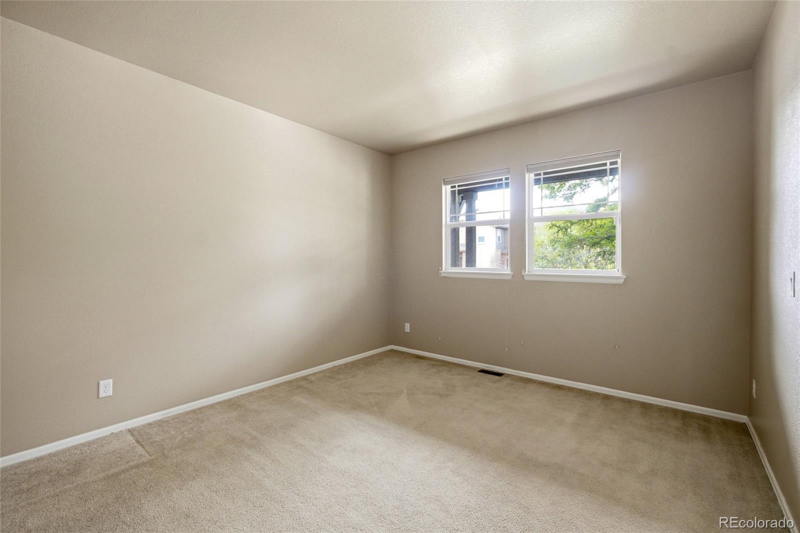 MLS Image #17 for 25107 e canal place,aurora, Colorado