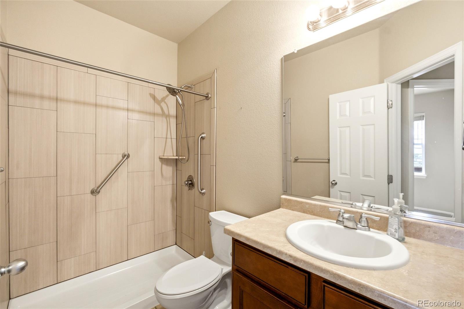 MLS Image #18 for 25107 e canal place,aurora, Colorado