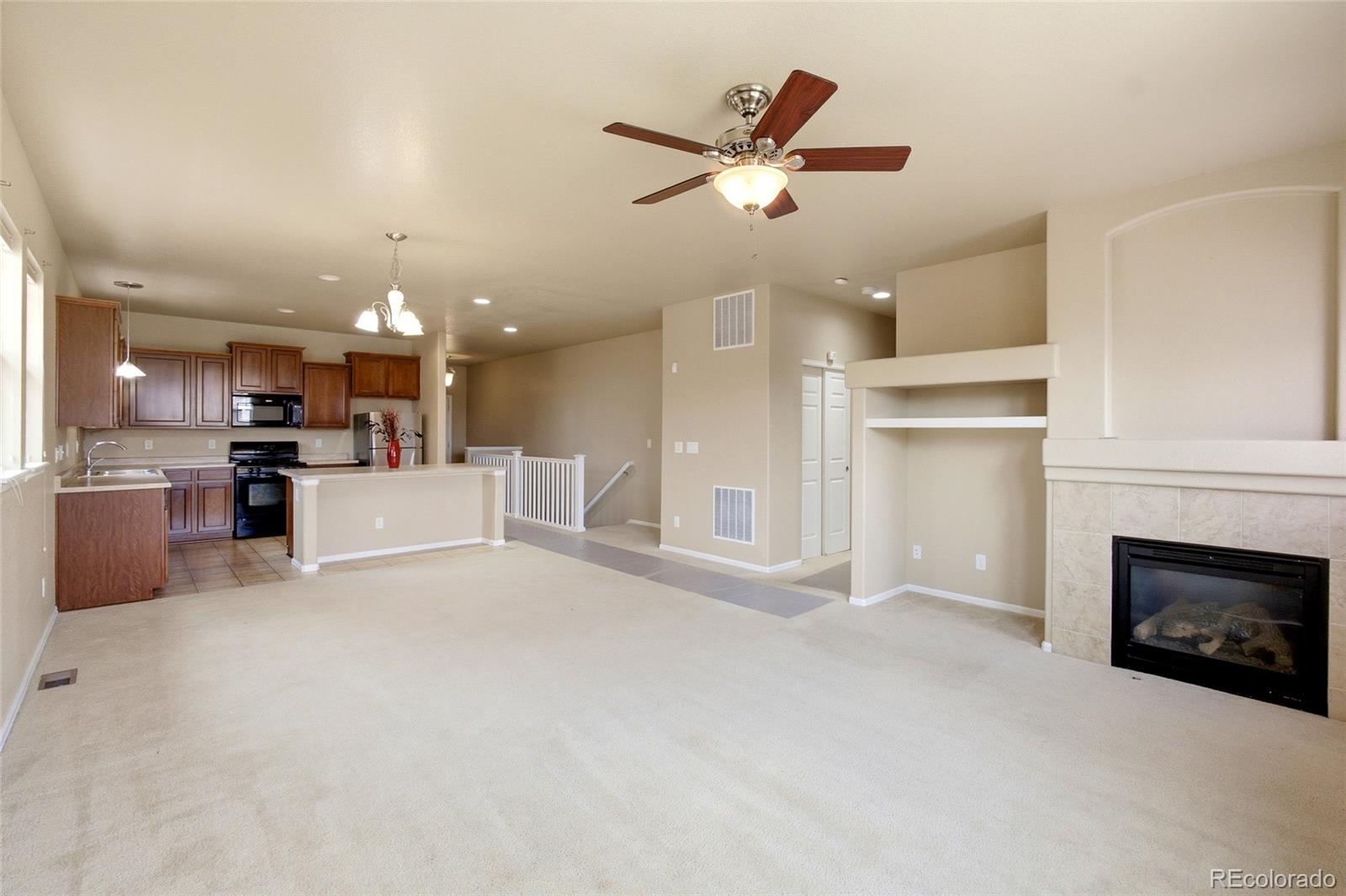 MLS Image #9 for 25107 e canal place,aurora, Colorado