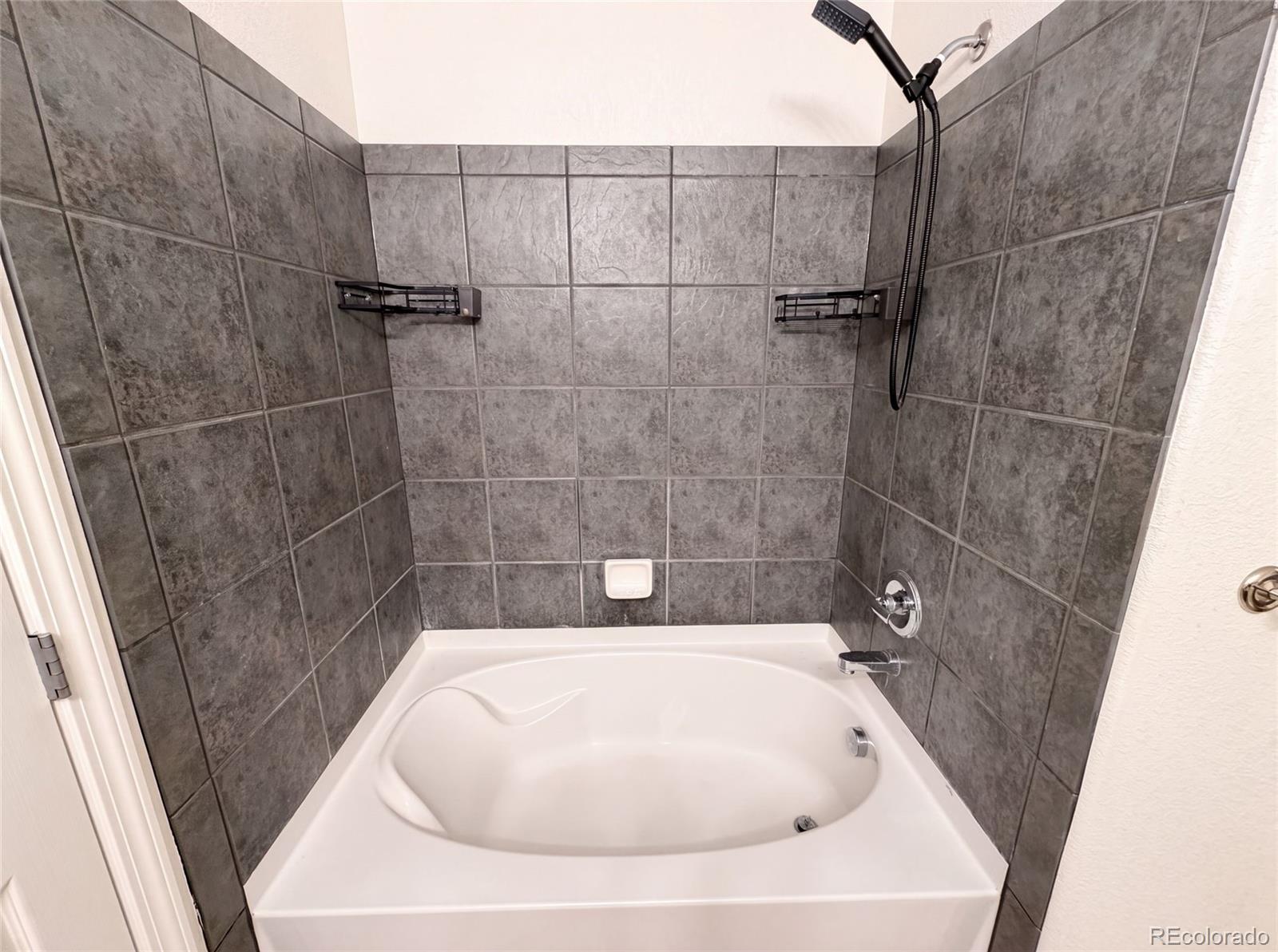 MLS Image #22 for 23560  alamo place b,aurora, Colorado