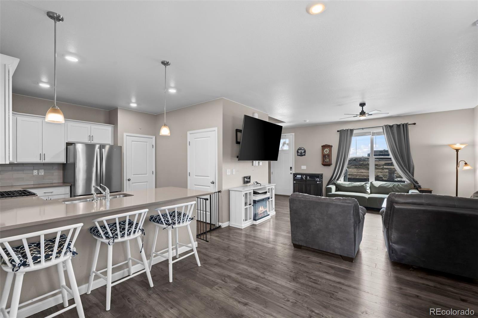 MLS Image #2 for 873 n riviera street,aurora, Colorado