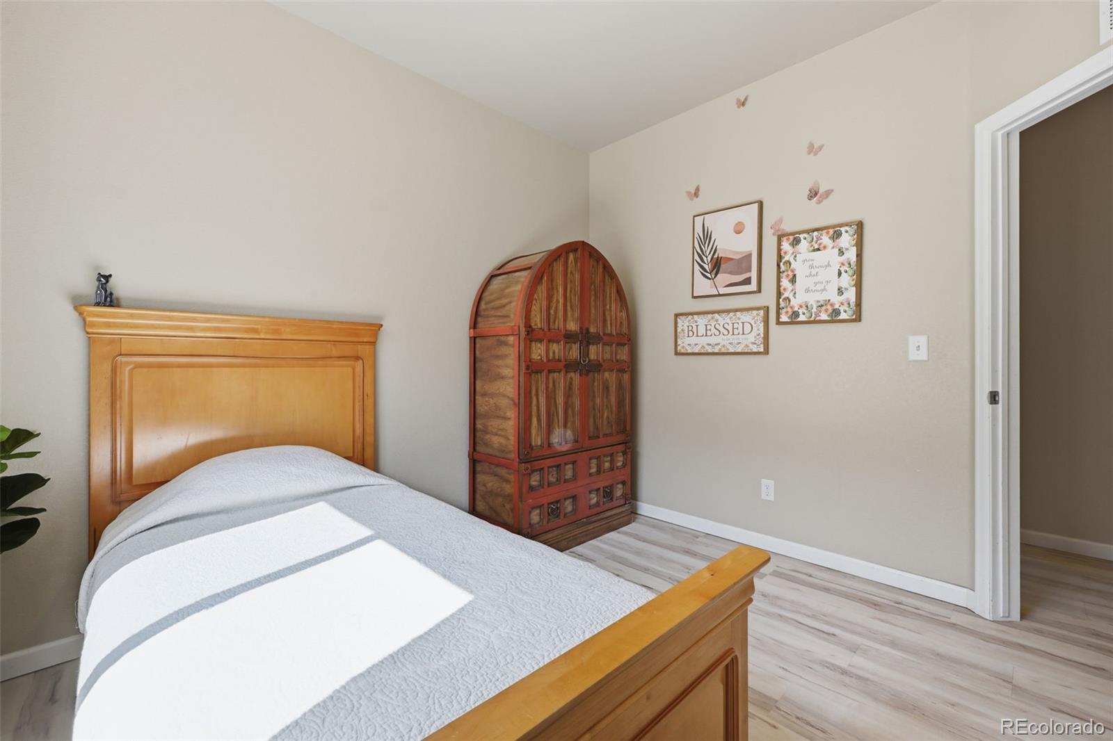 MLS Image #10 for 821  village drive,milliken, Colorado