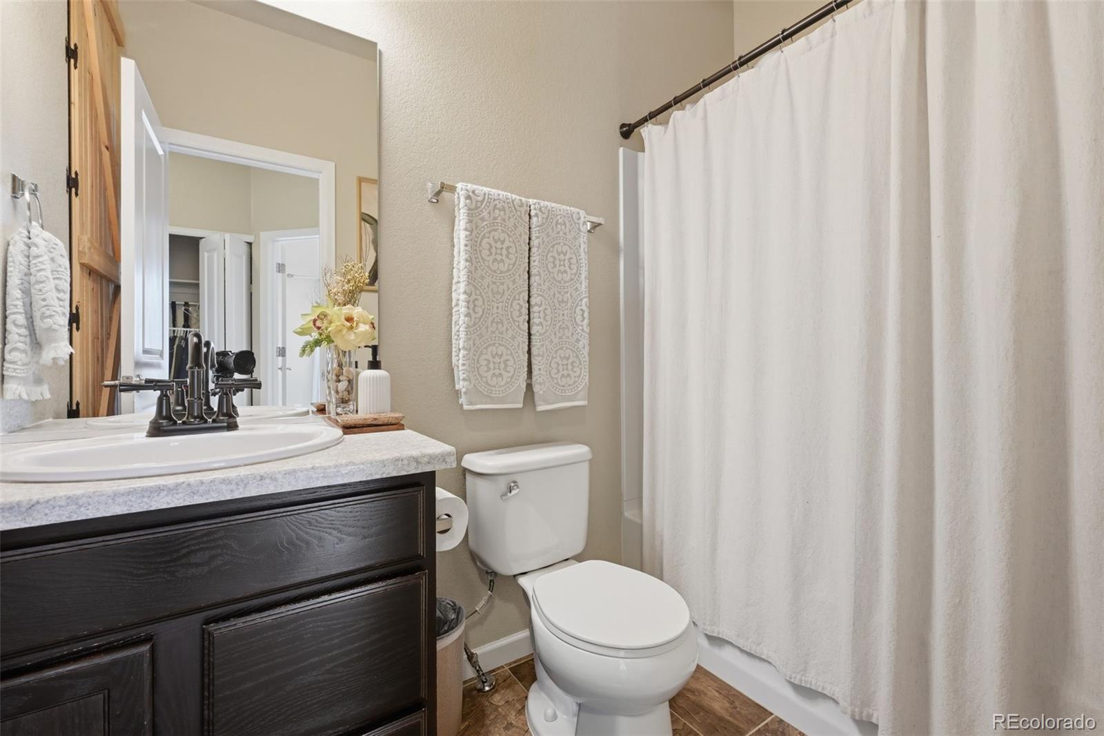 MLS Image #11 for 821  village drive,milliken, Colorado