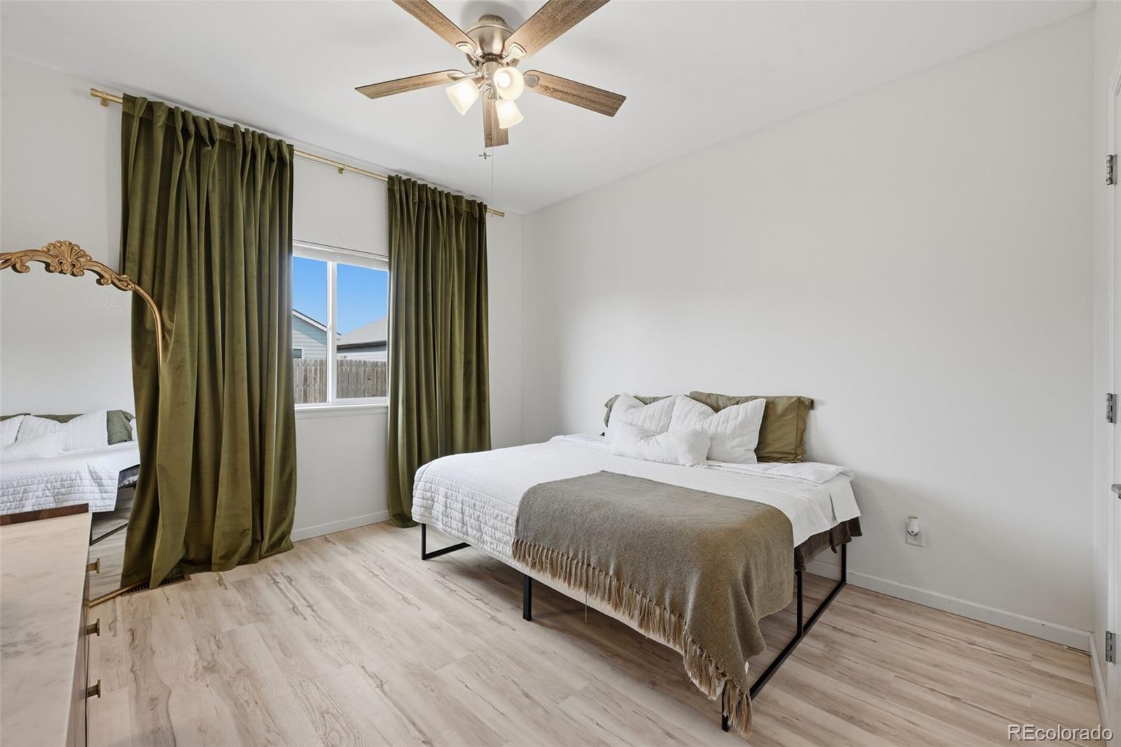 MLS Image #12 for 821  village drive,milliken, Colorado