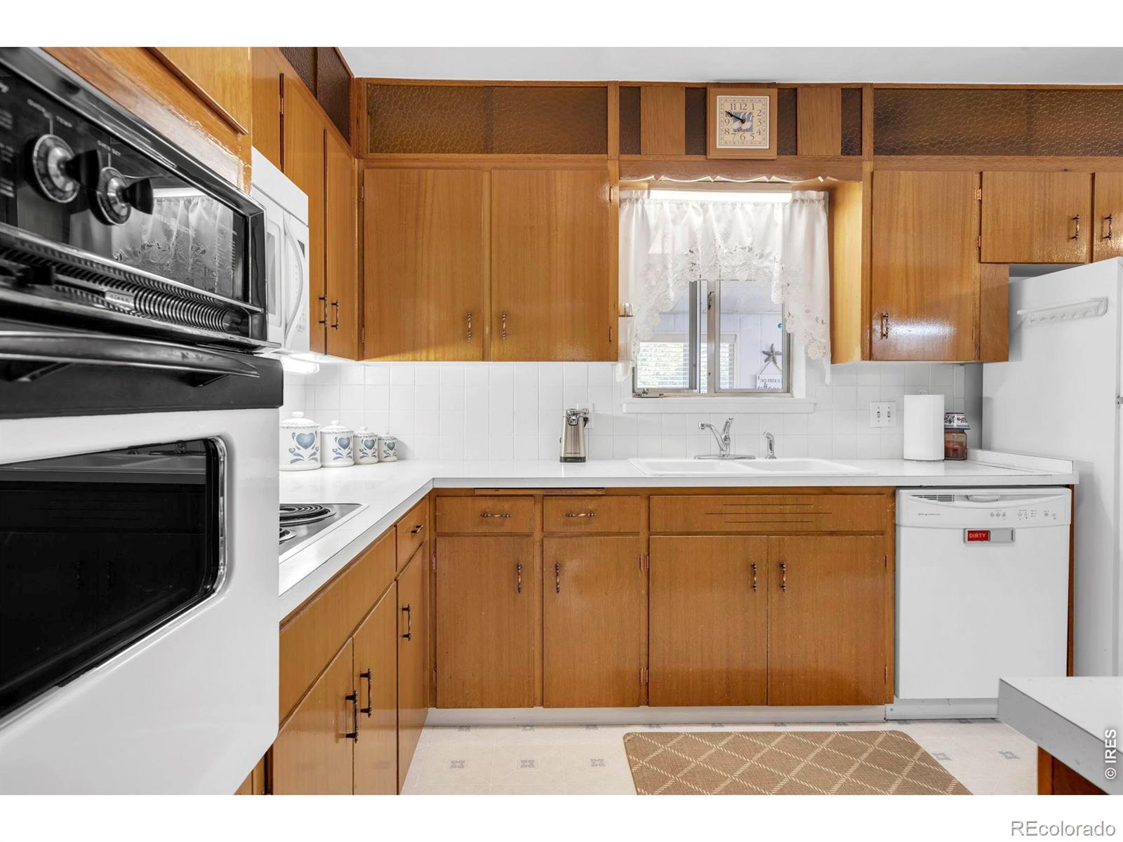 MLS Image #14 for 701  lois drive,louisville, Colorado