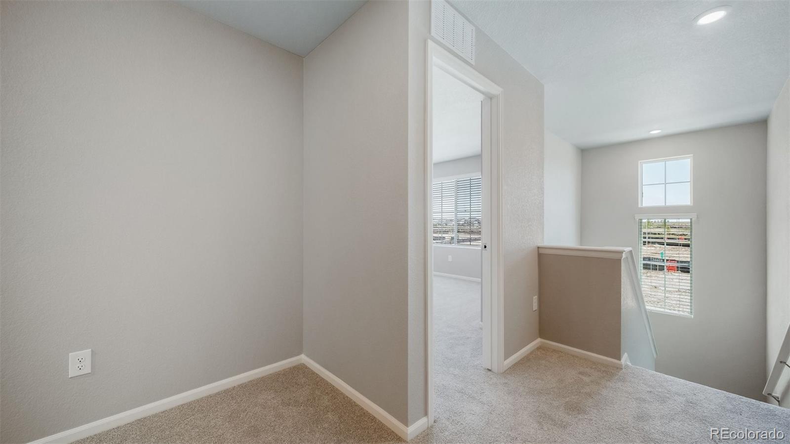 MLS Image #12 for 22423 e 46th avenue,aurora, Colorado