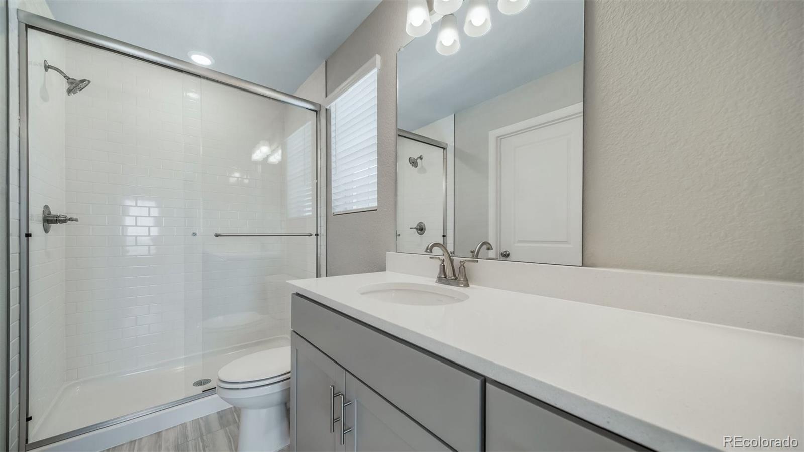 MLS Image #15 for 22423 e 46th avenue,aurora, Colorado