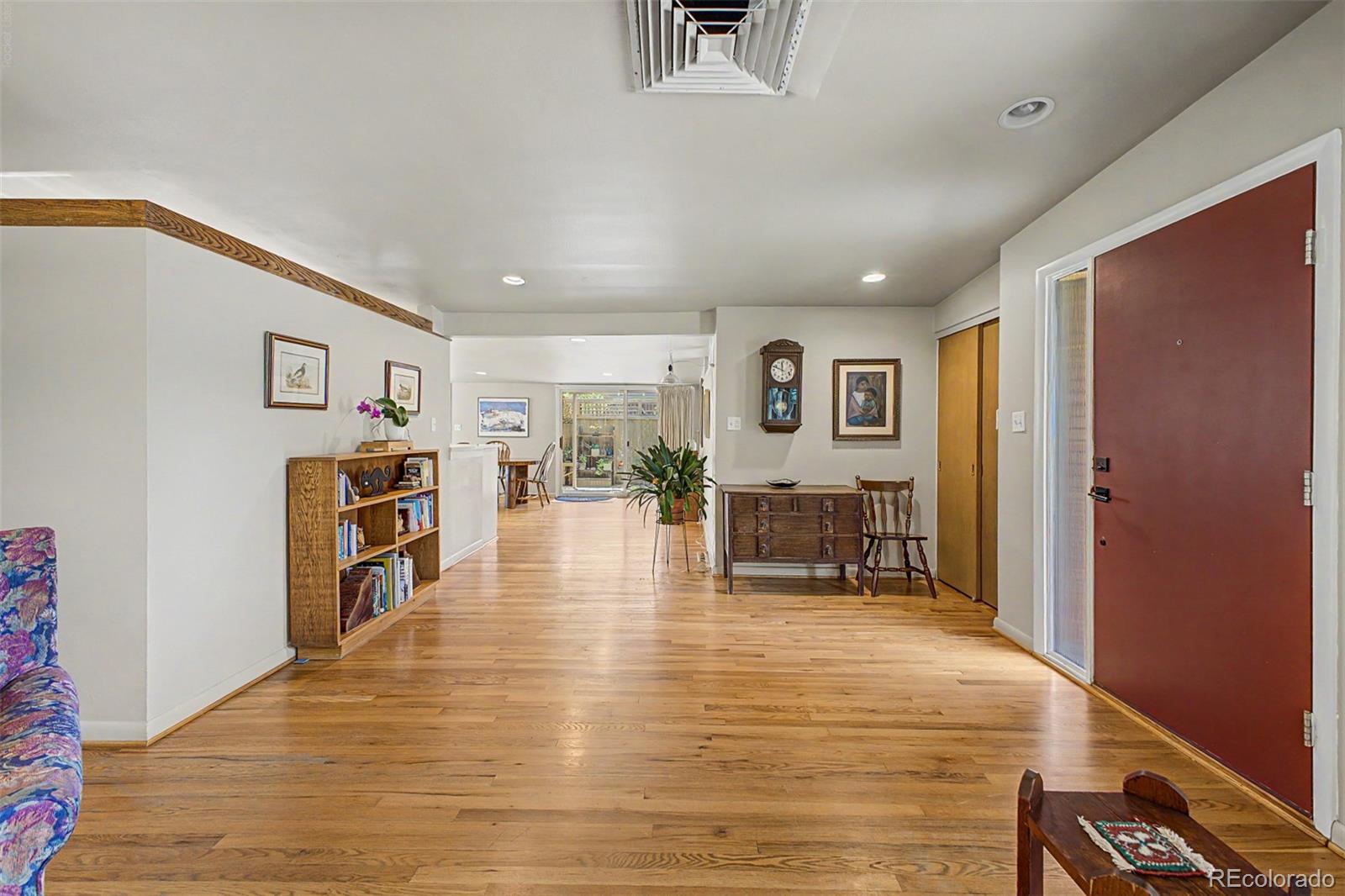 MLS Image #10 for 210 s kearney street,denver, Colorado