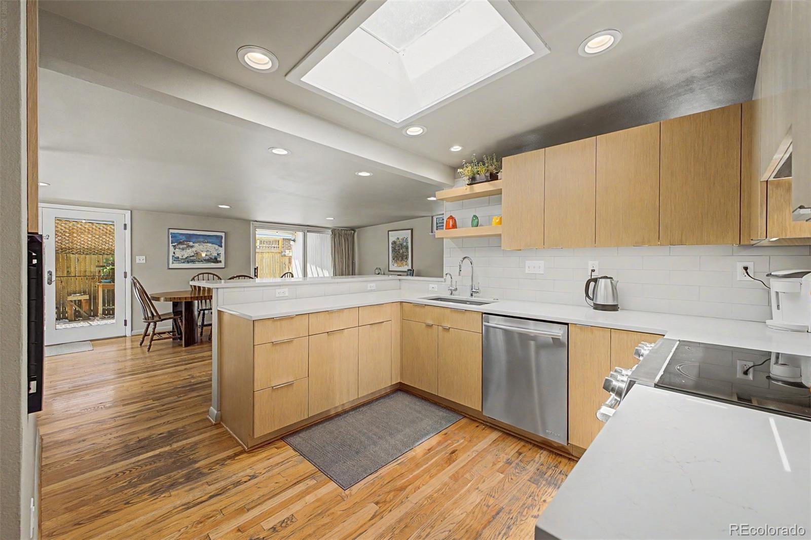 MLS Image #17 for 210 s kearney street,denver, Colorado