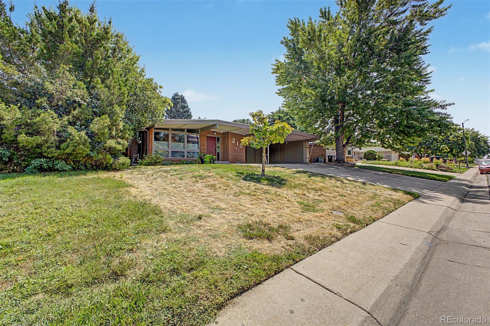 MLS Image #2 for 210 s kearney street,denver, Colorado