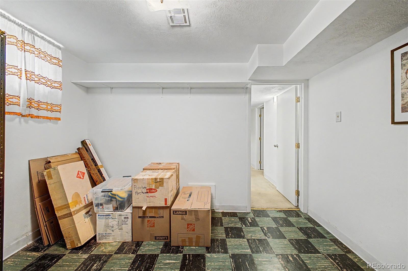 MLS Image #26 for 210 s kearney street,denver, Colorado