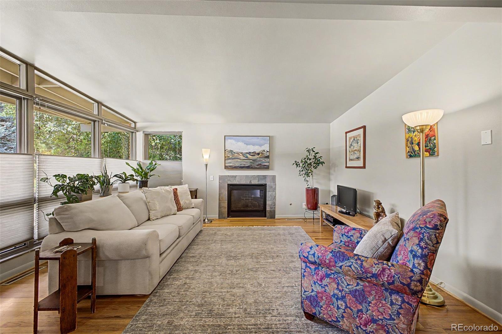 MLS Image #7 for 210 s kearney street,denver, Colorado