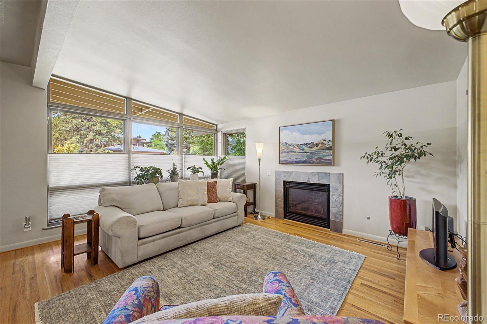 MLS Image #8 for 210 s kearney street,denver, Colorado