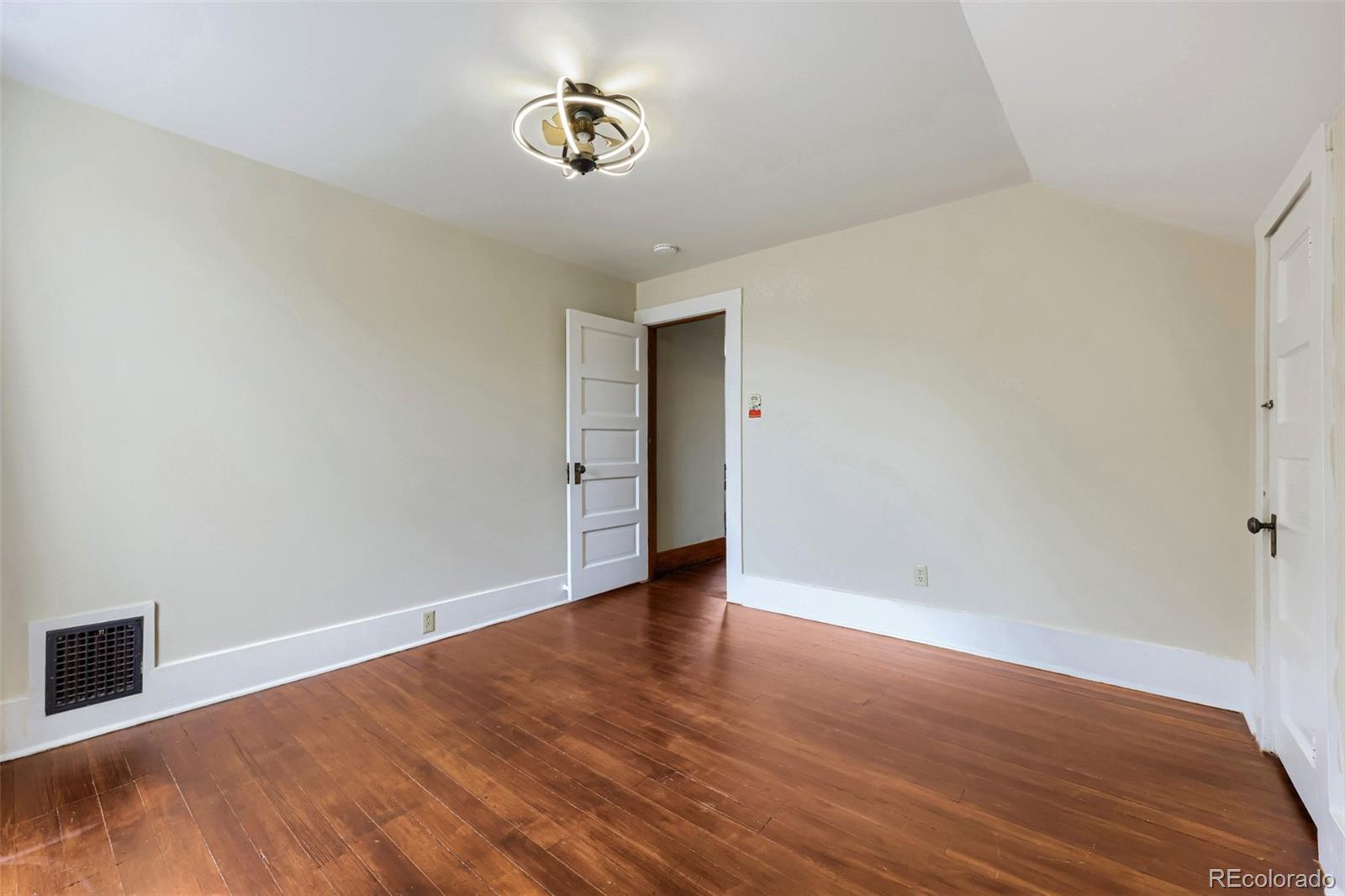 MLS Image #18 for 1827 n weber street,colorado springs, Colorado