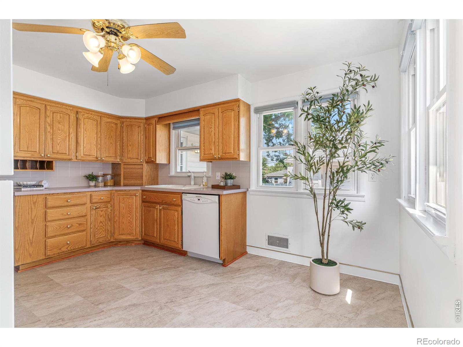 MLS Image #14 for 1814  19th avenue,greeley, Colorado