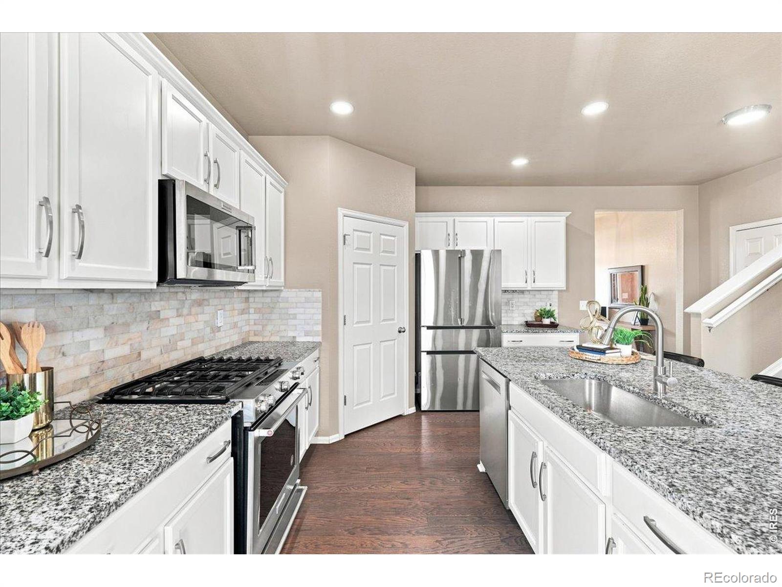 MLS Image #11 for 6805  covenant court,timnath, Colorado